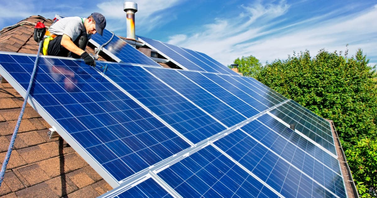 Installation panneaux solaires